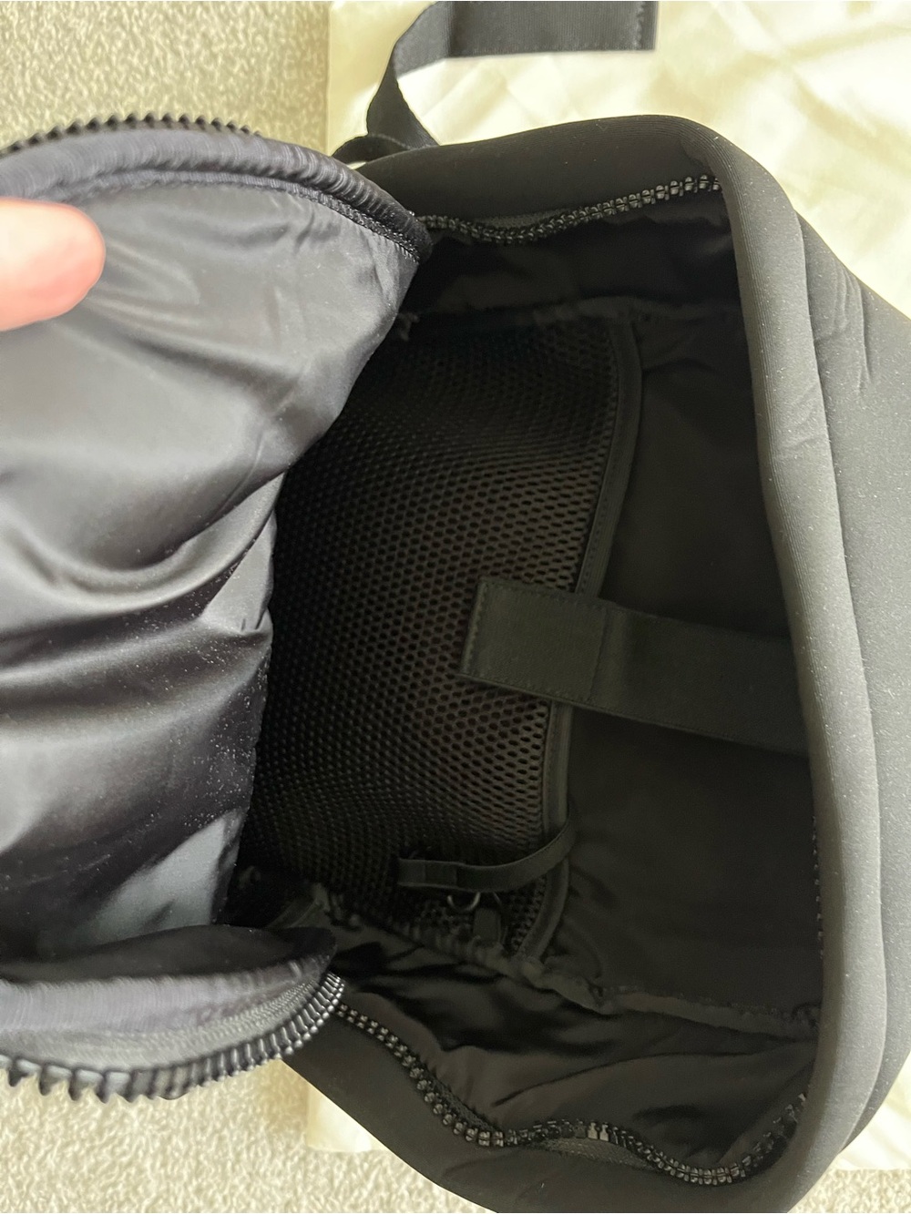 NWT Quince Black Neoprene Backpack with Front Zip Pocket - Picture 10 of 11